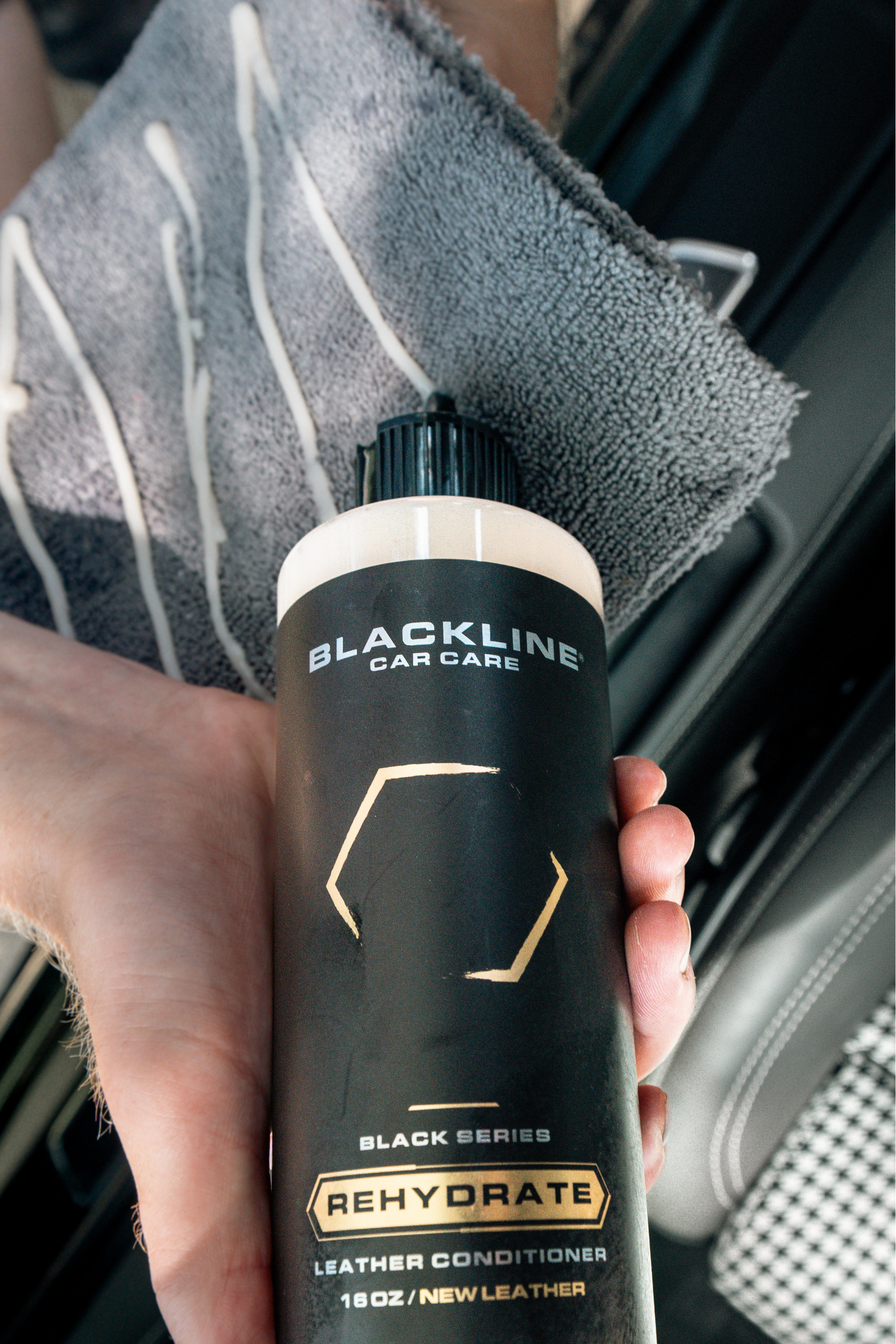 BLACKLINE® Rehydrate Leather Conditioner