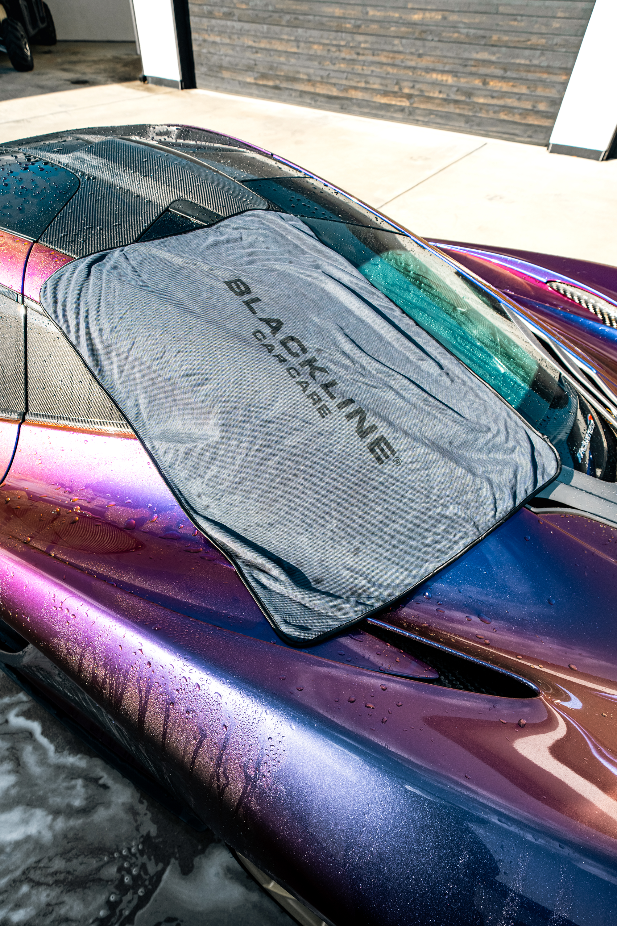 BLACKLINE® Slim Twisted-Loop Drying Towel