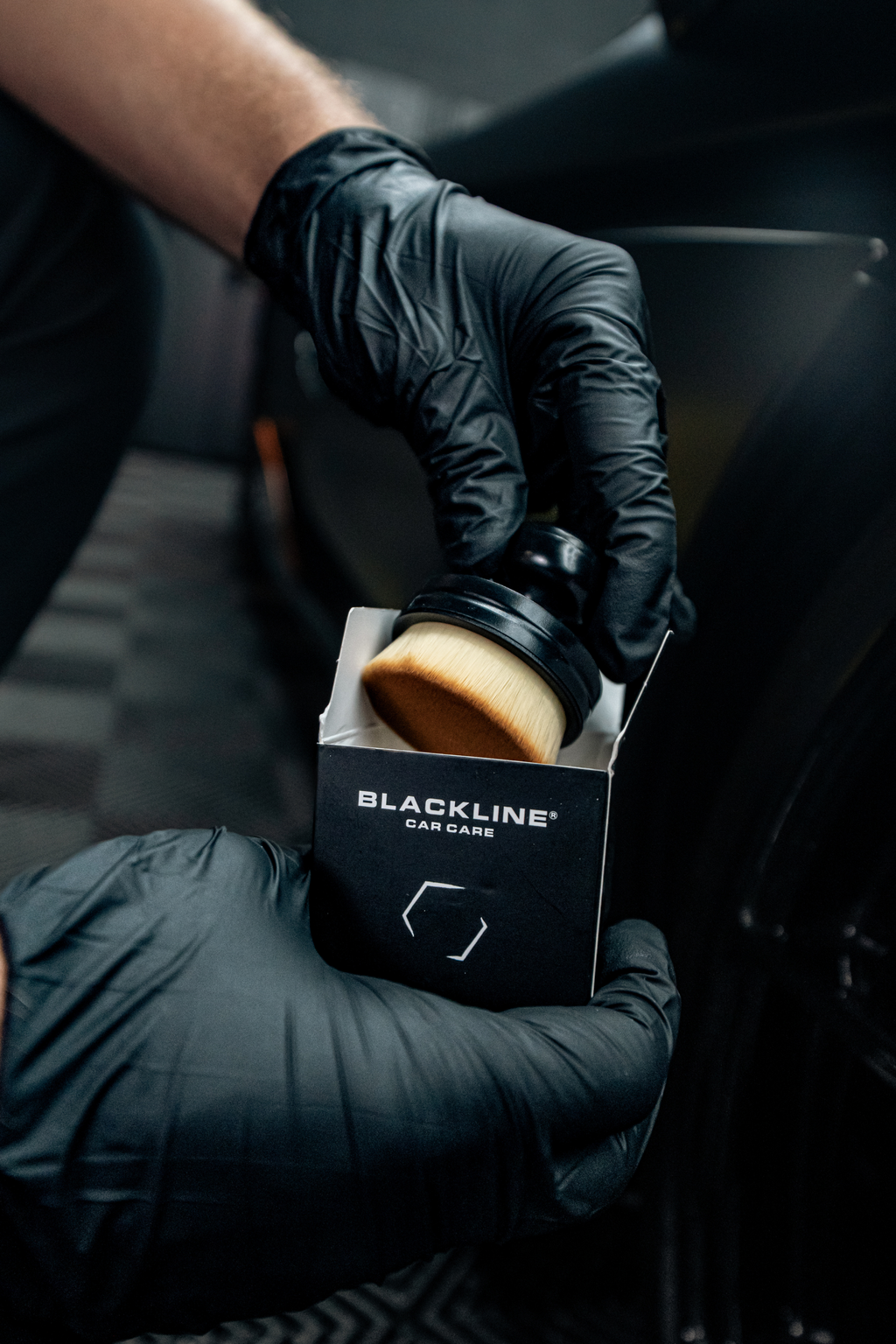 BLACKLINE® Tire Dressing Applicator Brush